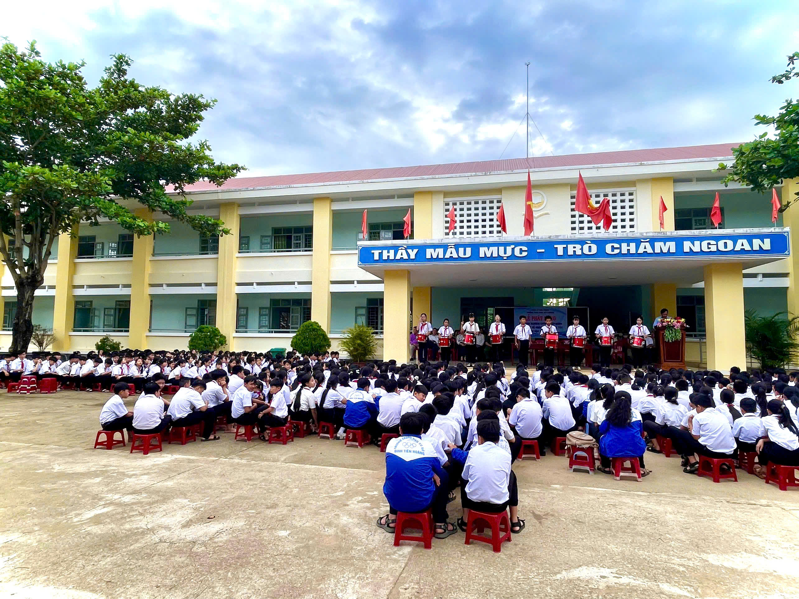 z7047466651809_72039bf8ee92e12757fa8cbc26210083